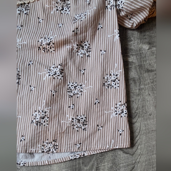 Striped Lace Detail Blouse - Picture 5 of 8